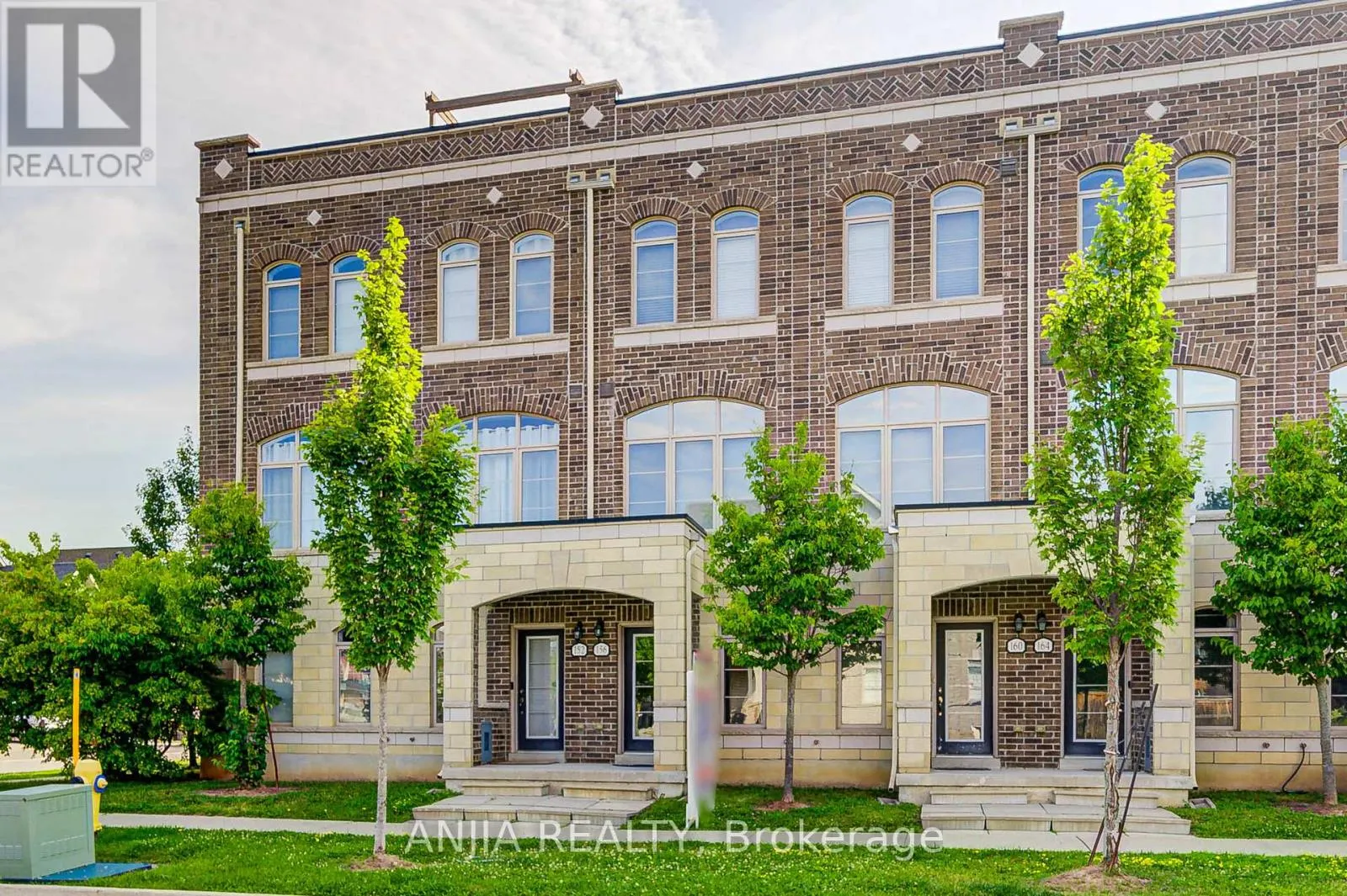 156 GLAD PARK AVENUE