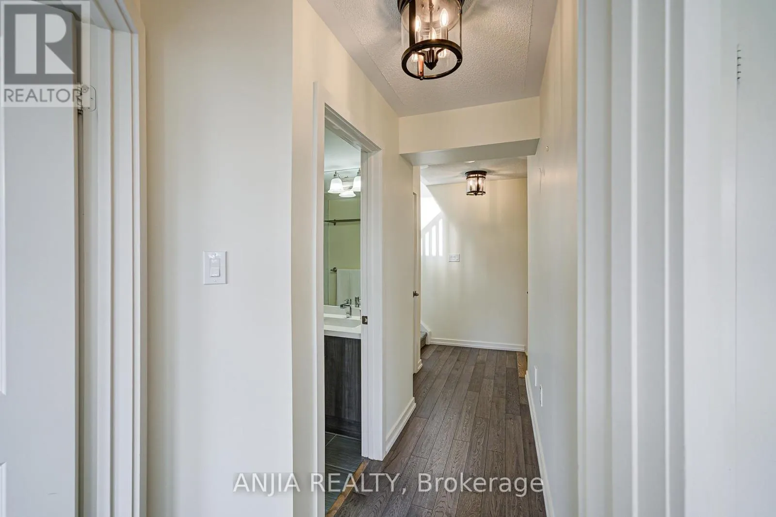 156 GLAD PARK AVENUE