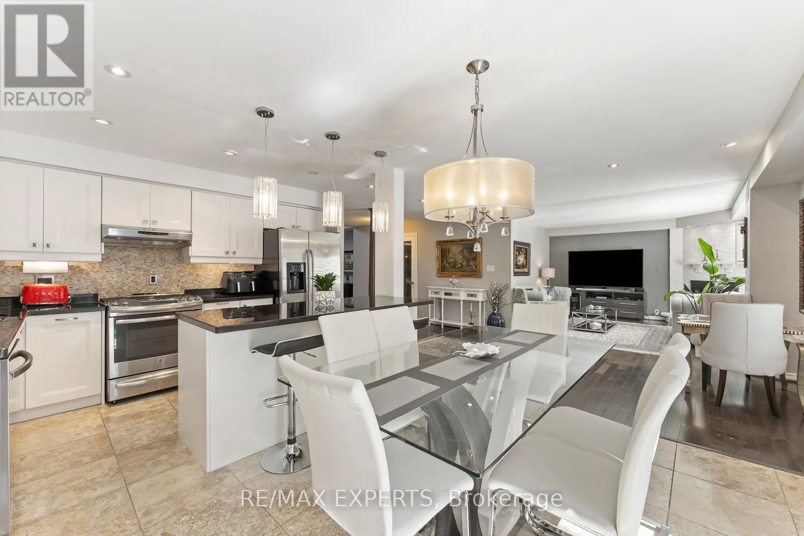 286 KIRBY CRESCENT