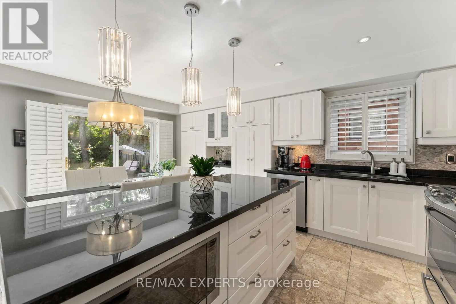 286 KIRBY CRESCENT