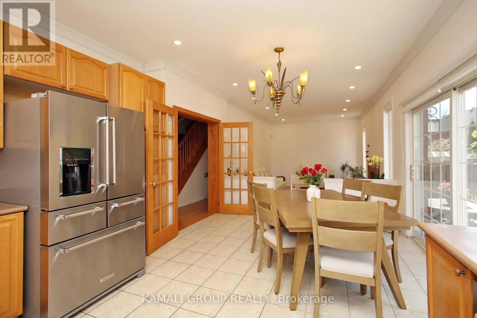 6 GLENIS GATE