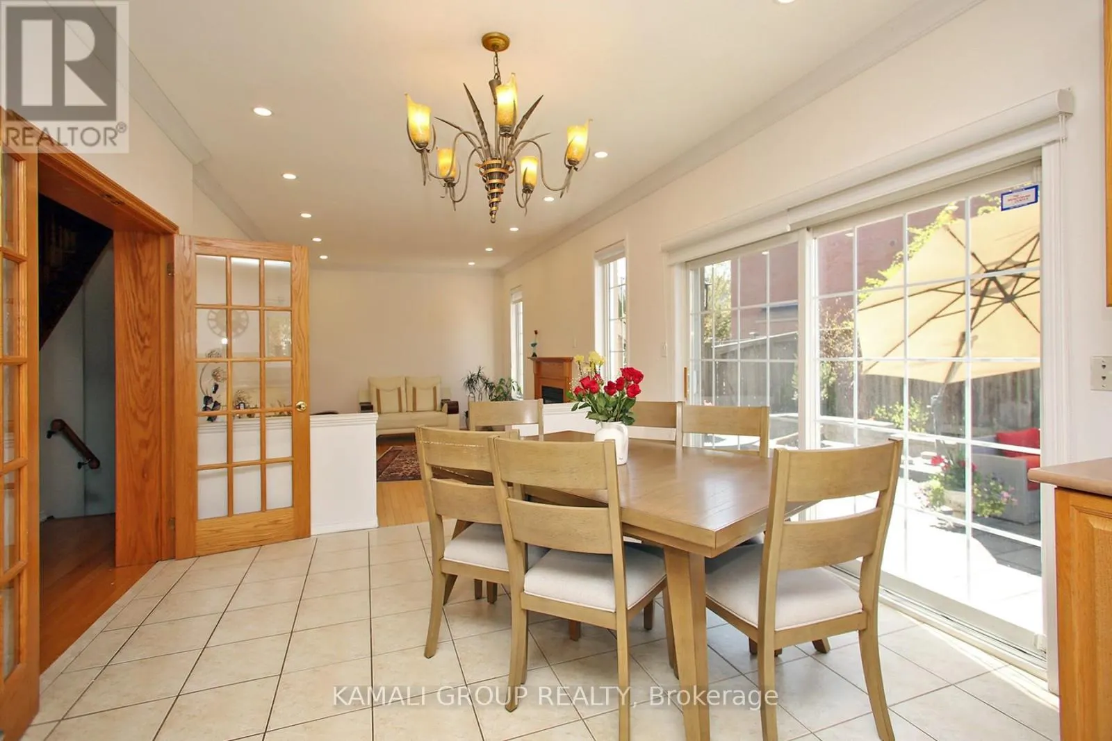 6 GLENIS GATE
