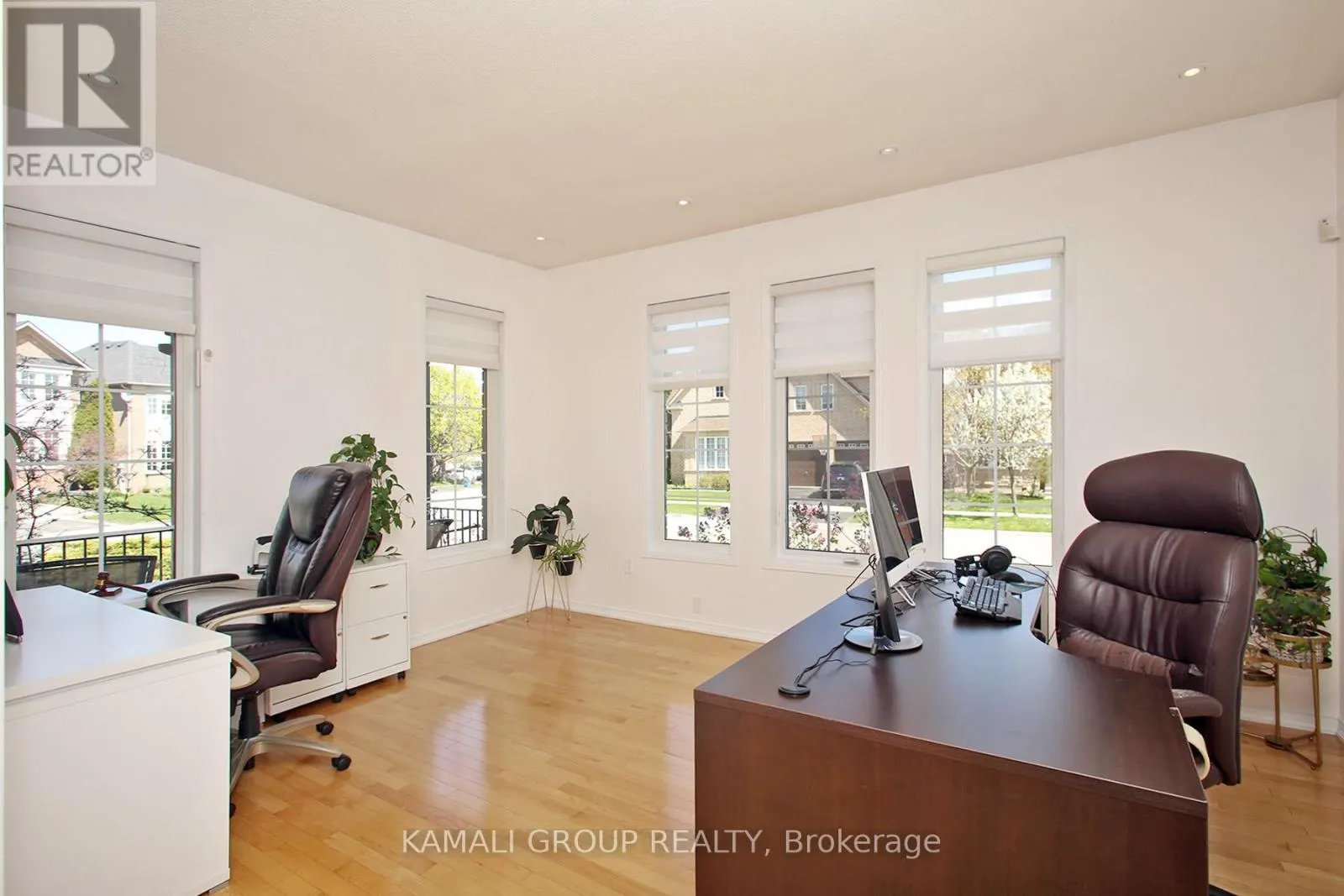6 GLENIS GATE