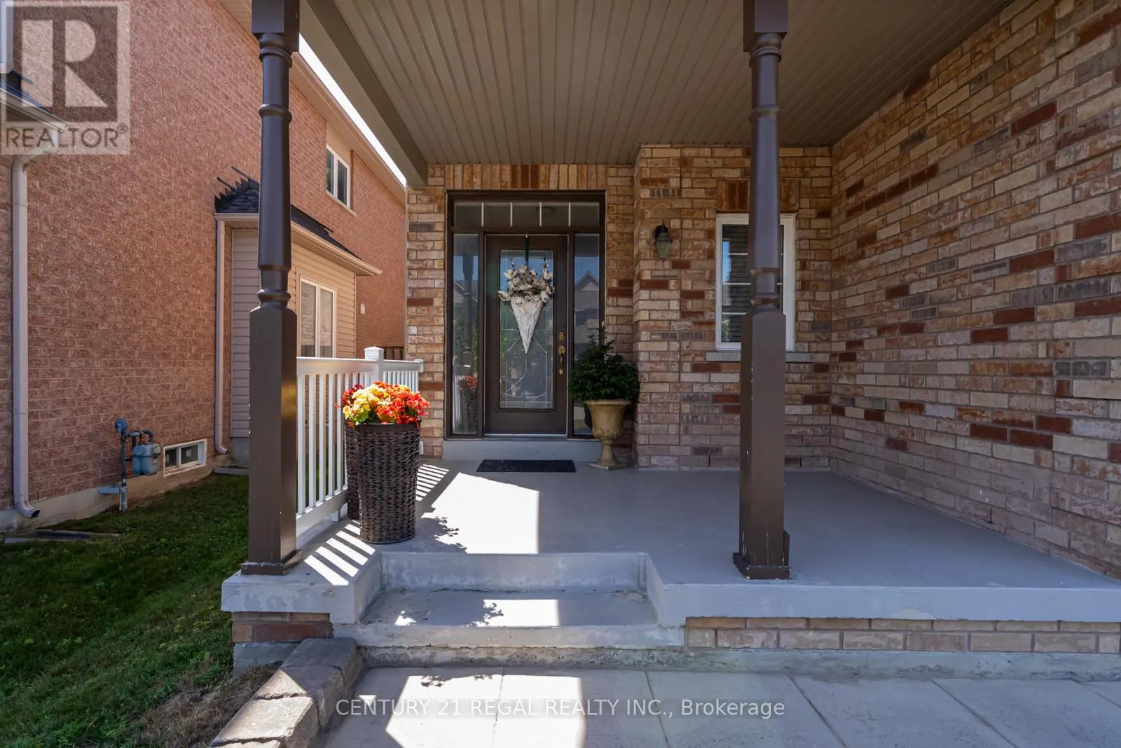 4 HAYFIELD AVENUE