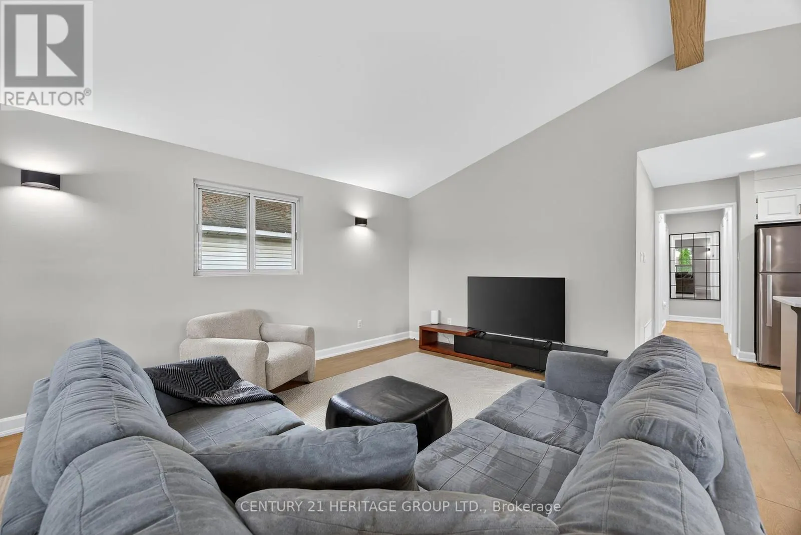 1282 TEMPLE AVENUE
