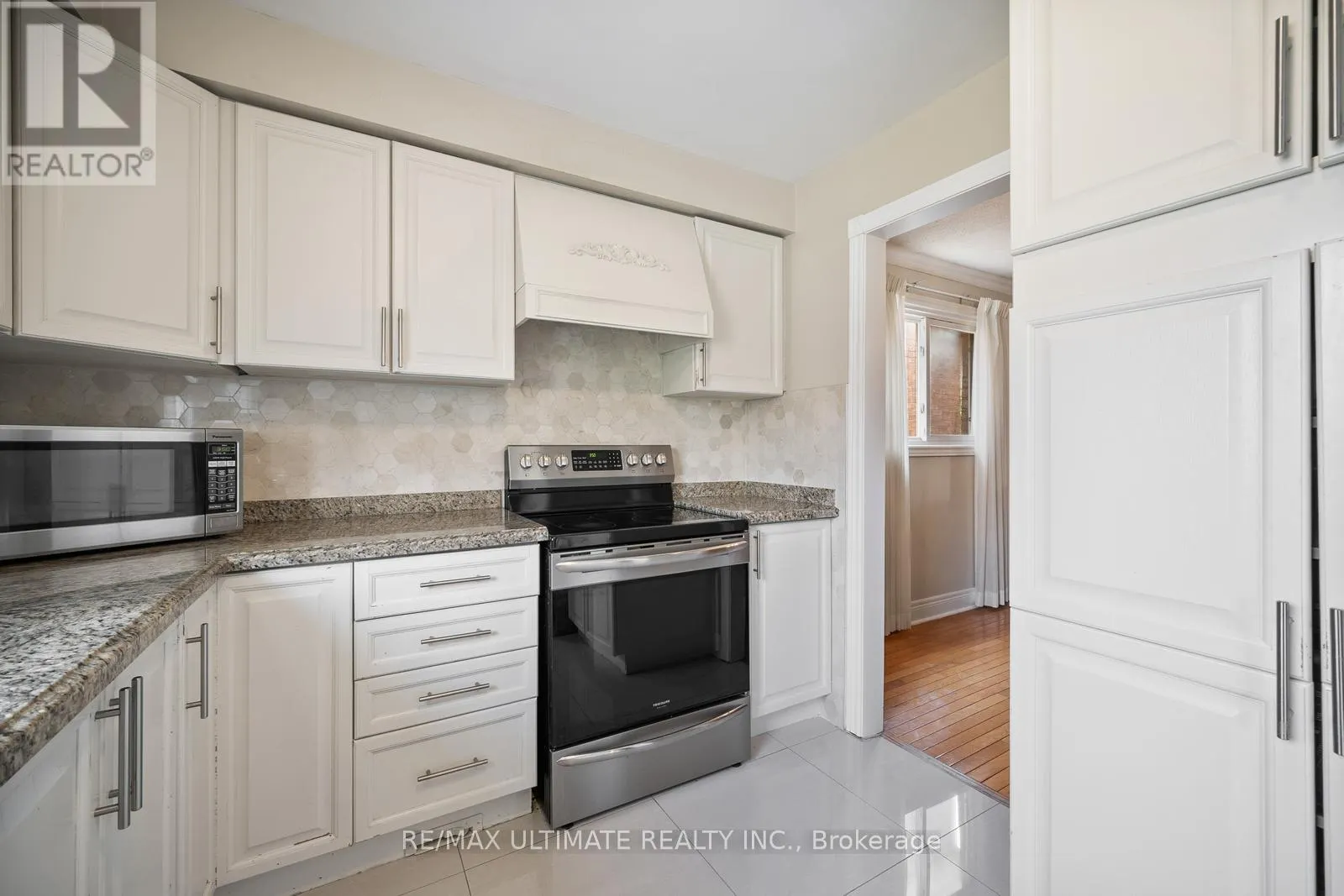 210 RIDGEFIELD CRESCENT