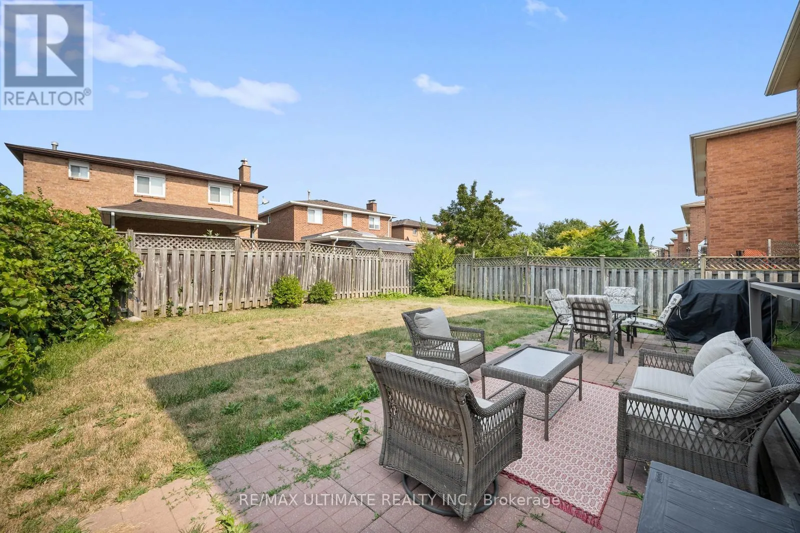 210 RIDGEFIELD CRESCENT