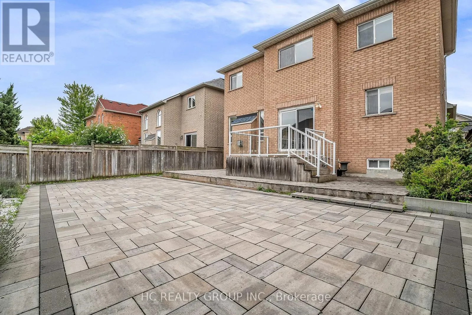 130 ROYVIEW CRESCENT