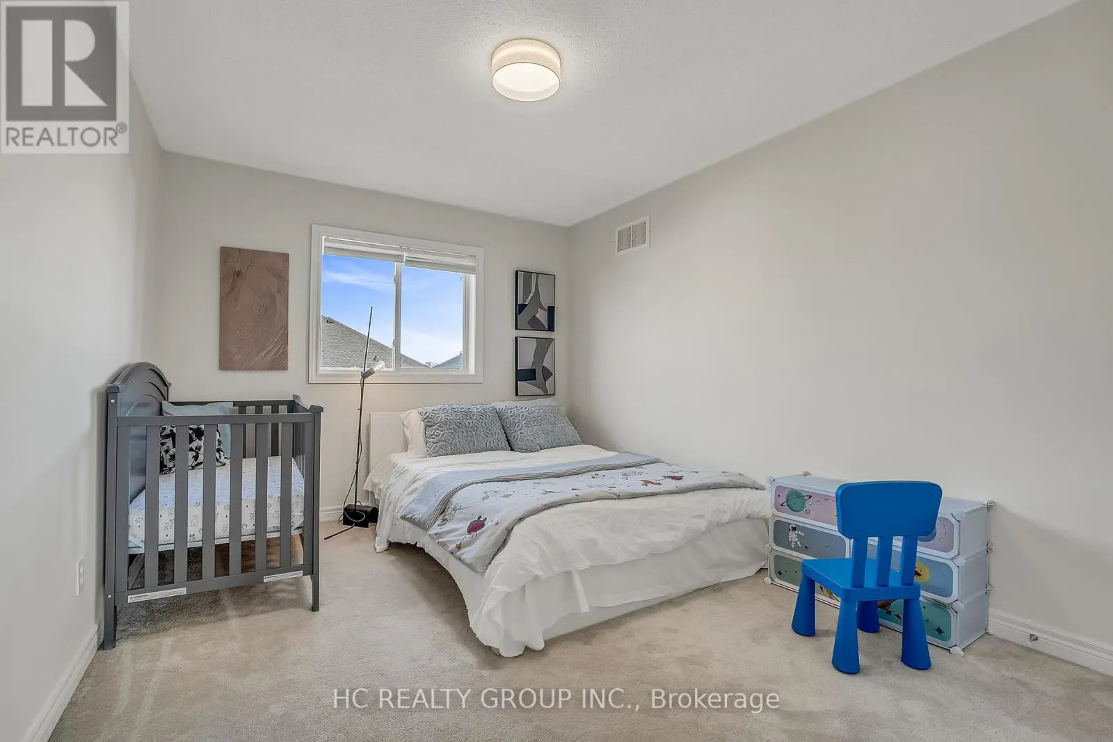 130 ROYVIEW CRESCENT