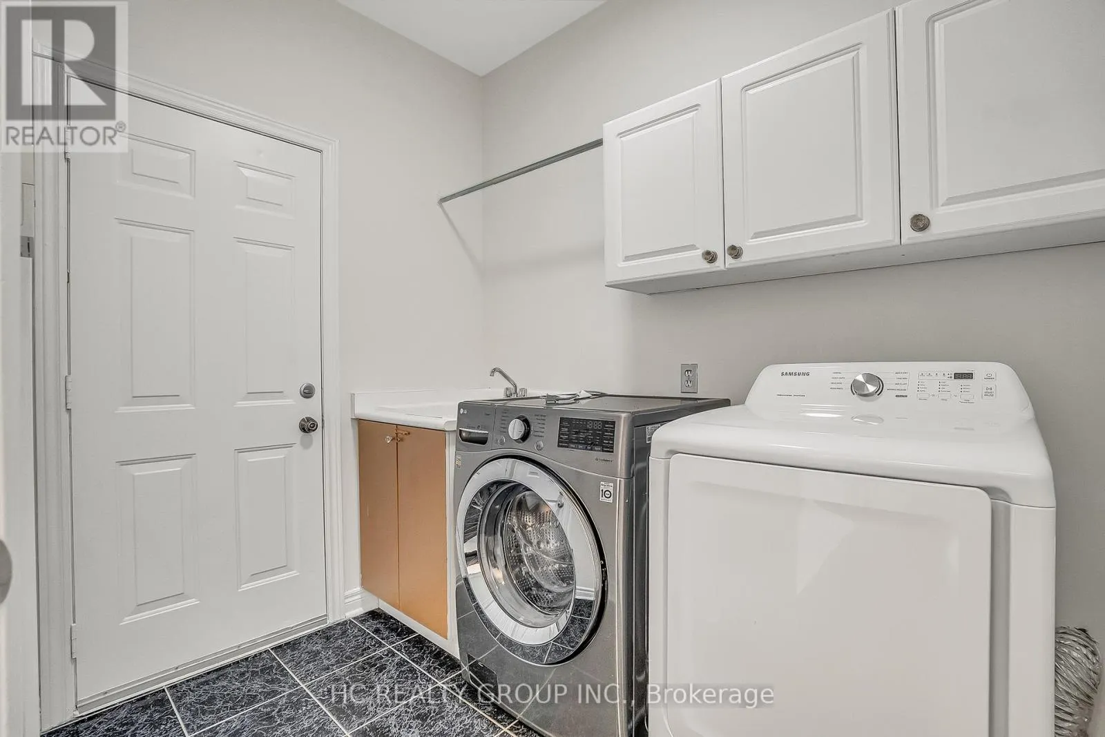 130 ROYVIEW CRESCENT