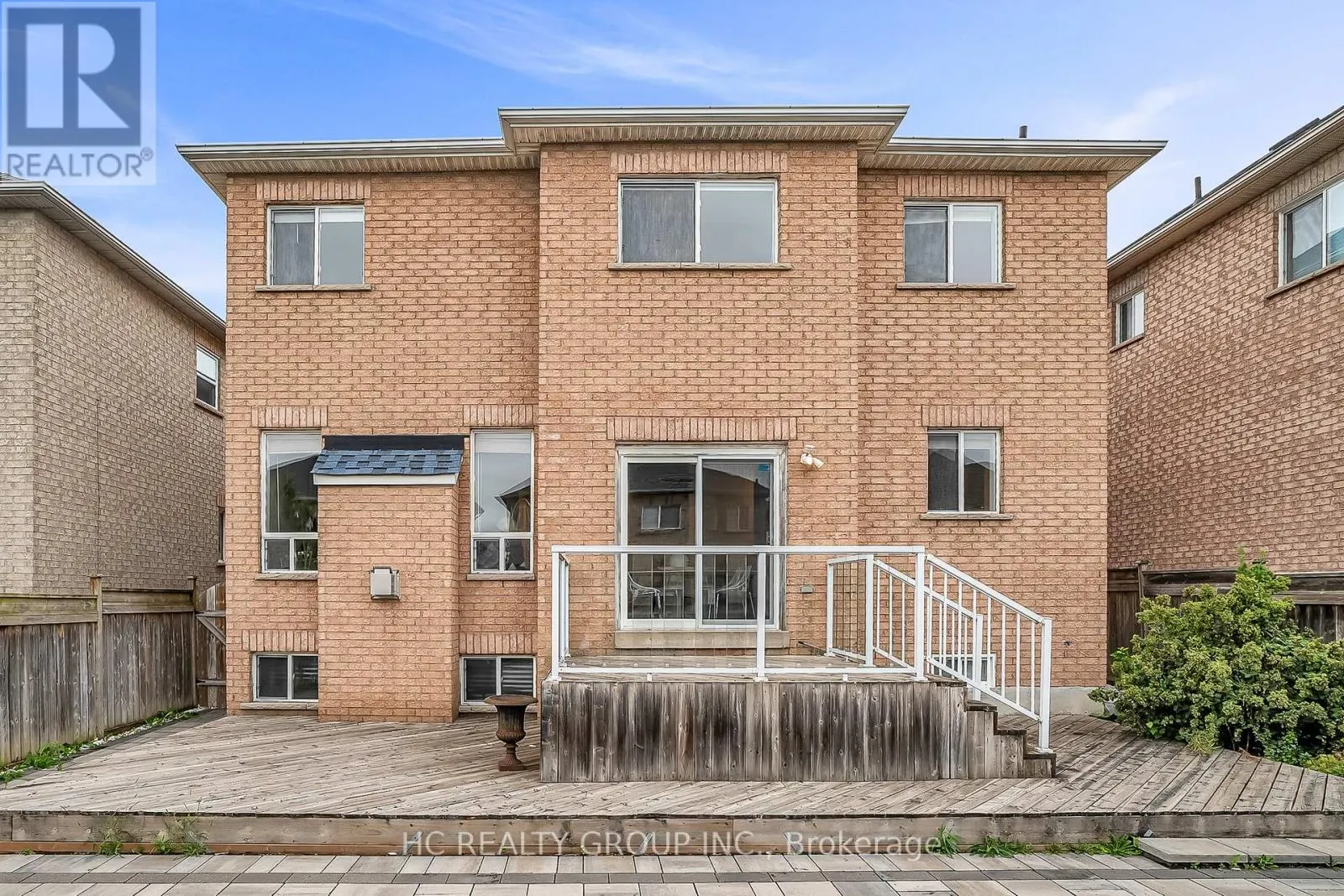 130 ROYVIEW CRESCENT