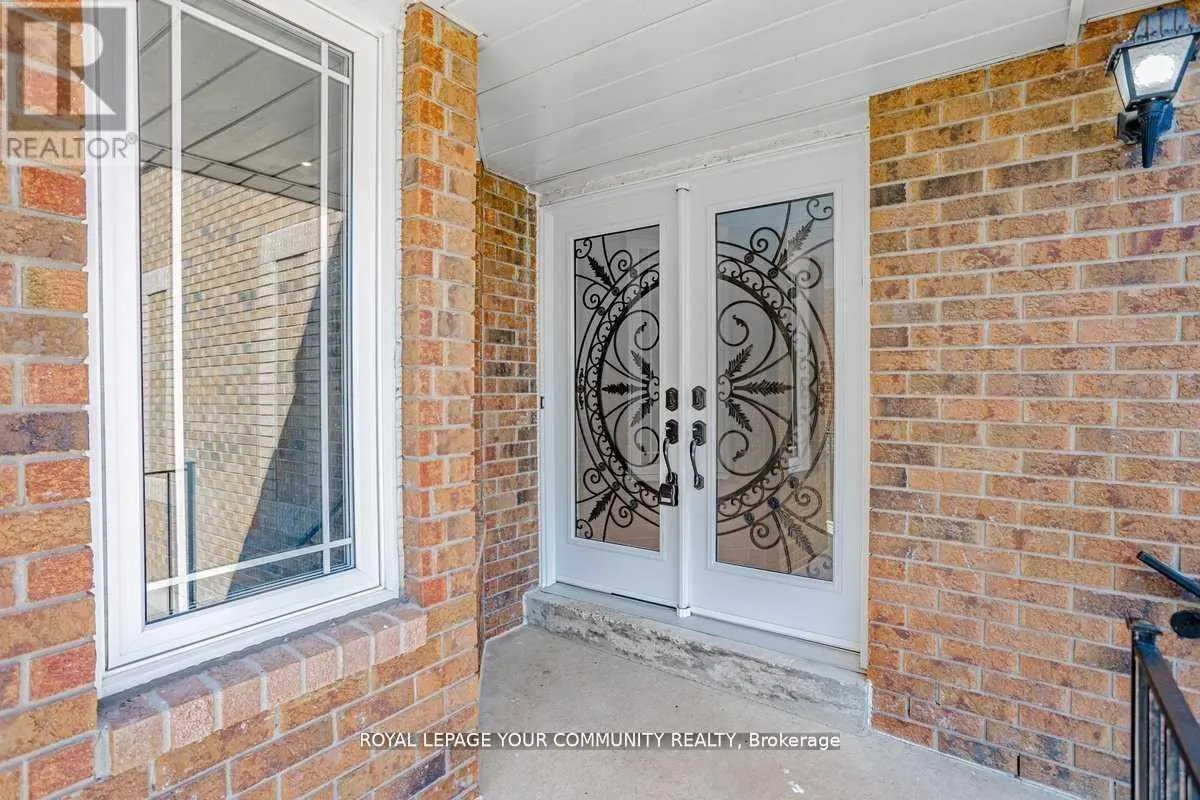 26 MILLCROFT WAY