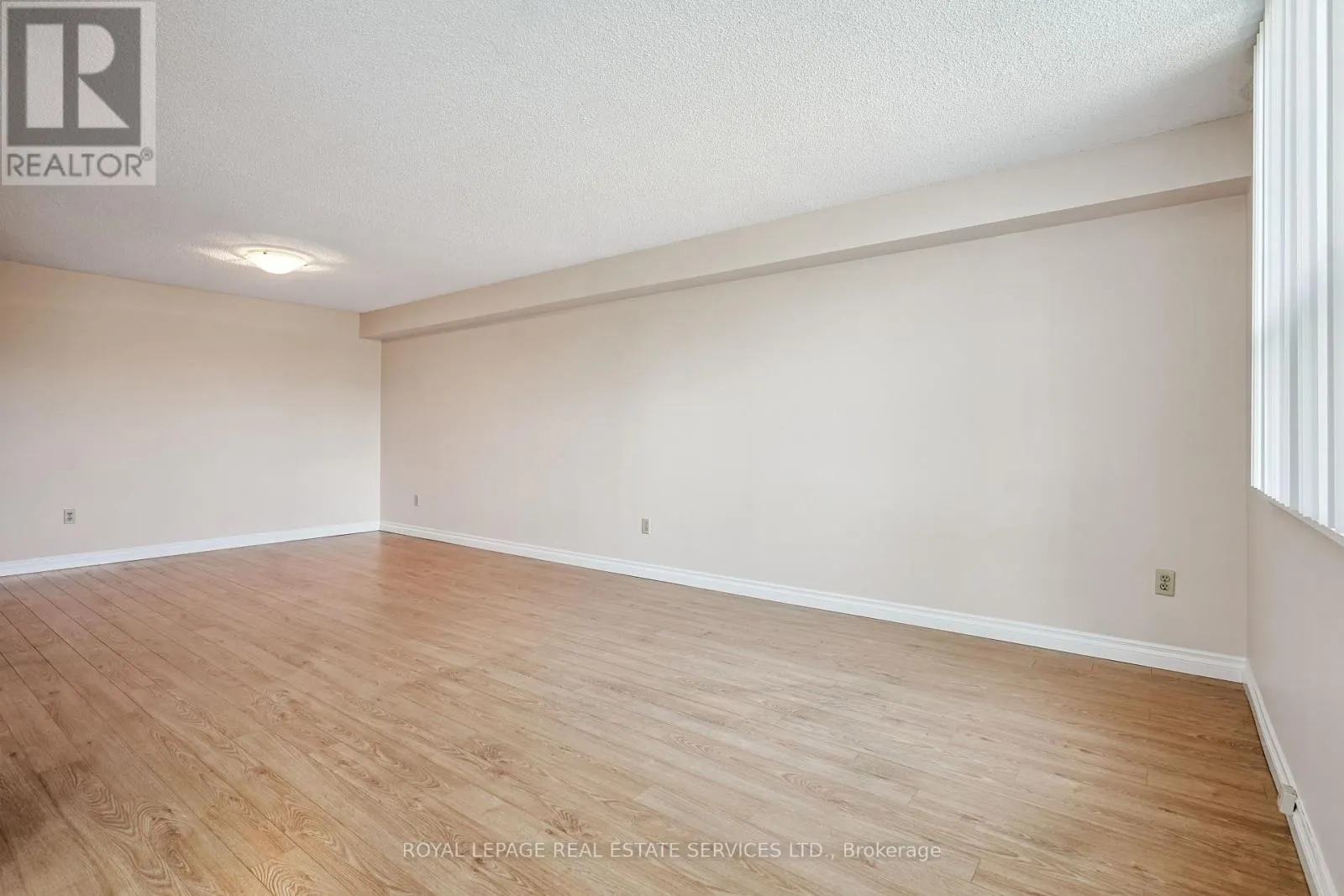 417 - 30 HARDING BOULEVARD W