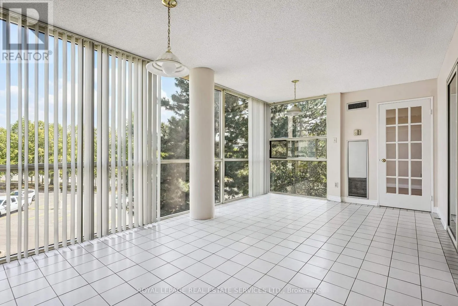 417 - 30 HARDING BOULEVARD W