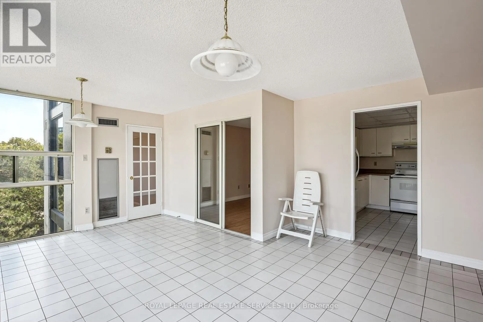 417 - 30 HARDING BOULEVARD W