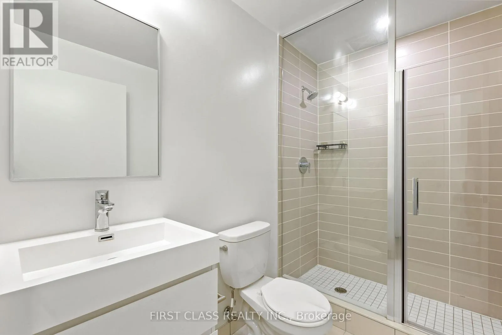 405 - 38 SIMCOE PROMENADE W