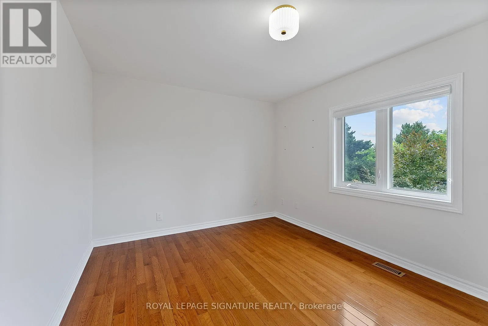 35 MALLORY AVENUE