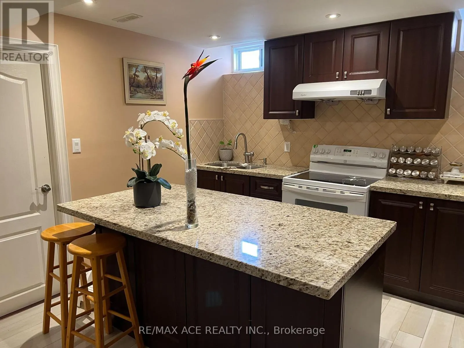 BSMT - 15 SETTLERS RIDGE STREET