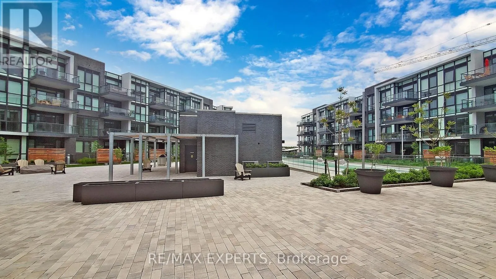 240 - 375 SEA RAY AVENUE