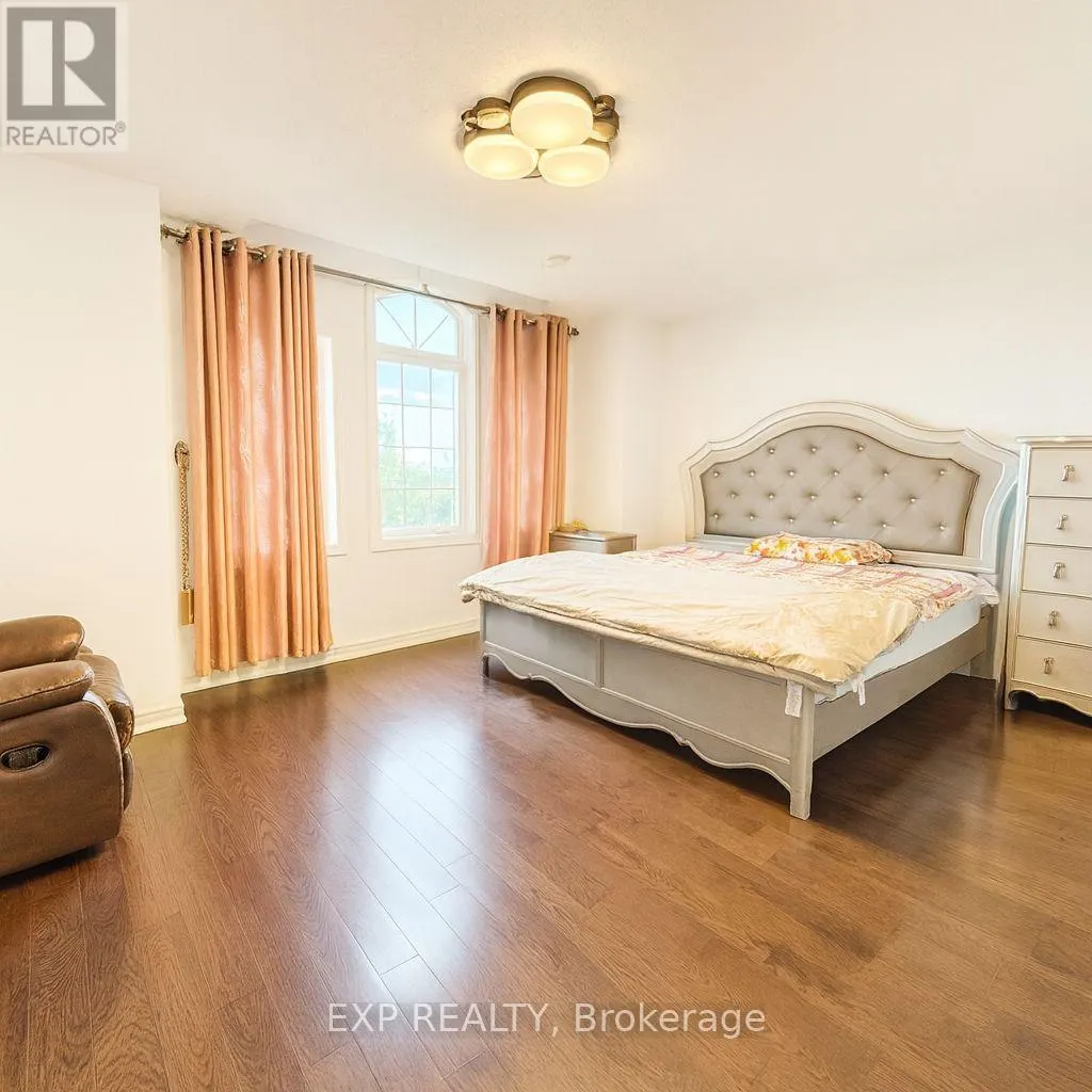 278 THE BRIDLE WALK
