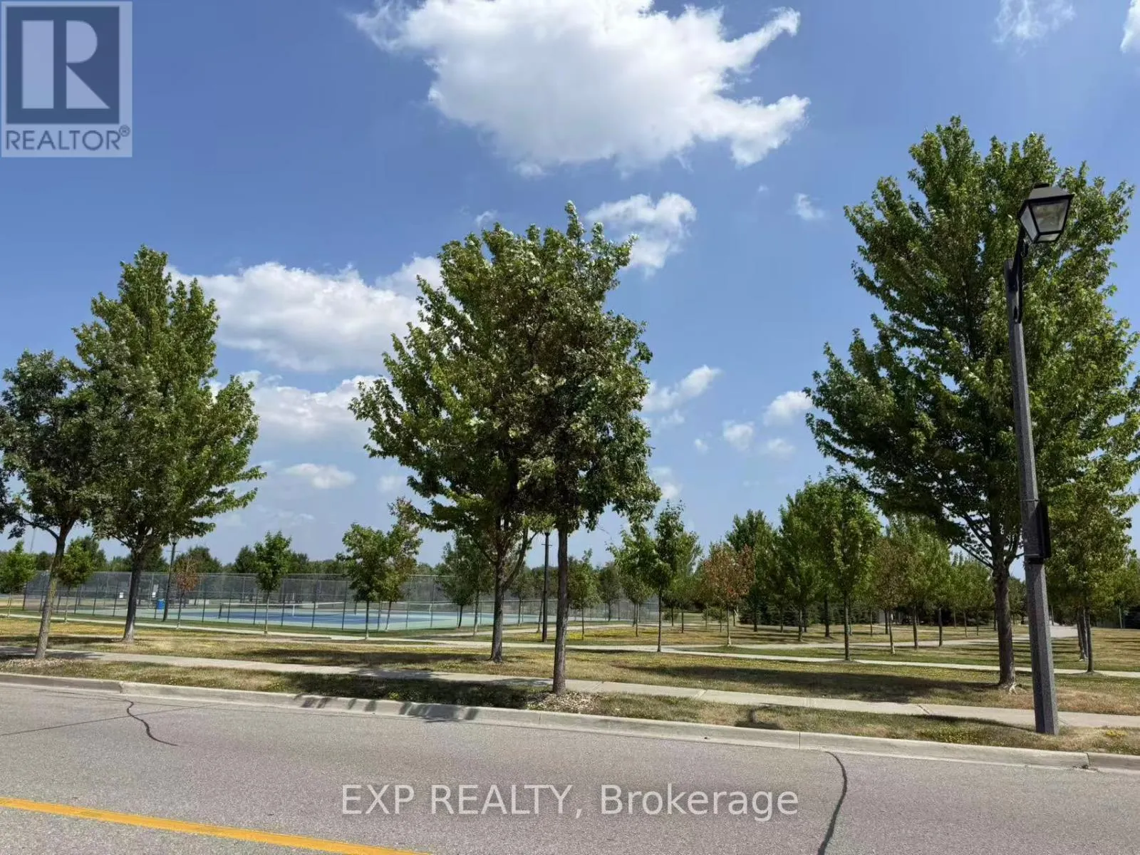 278 THE BRIDLE WALK