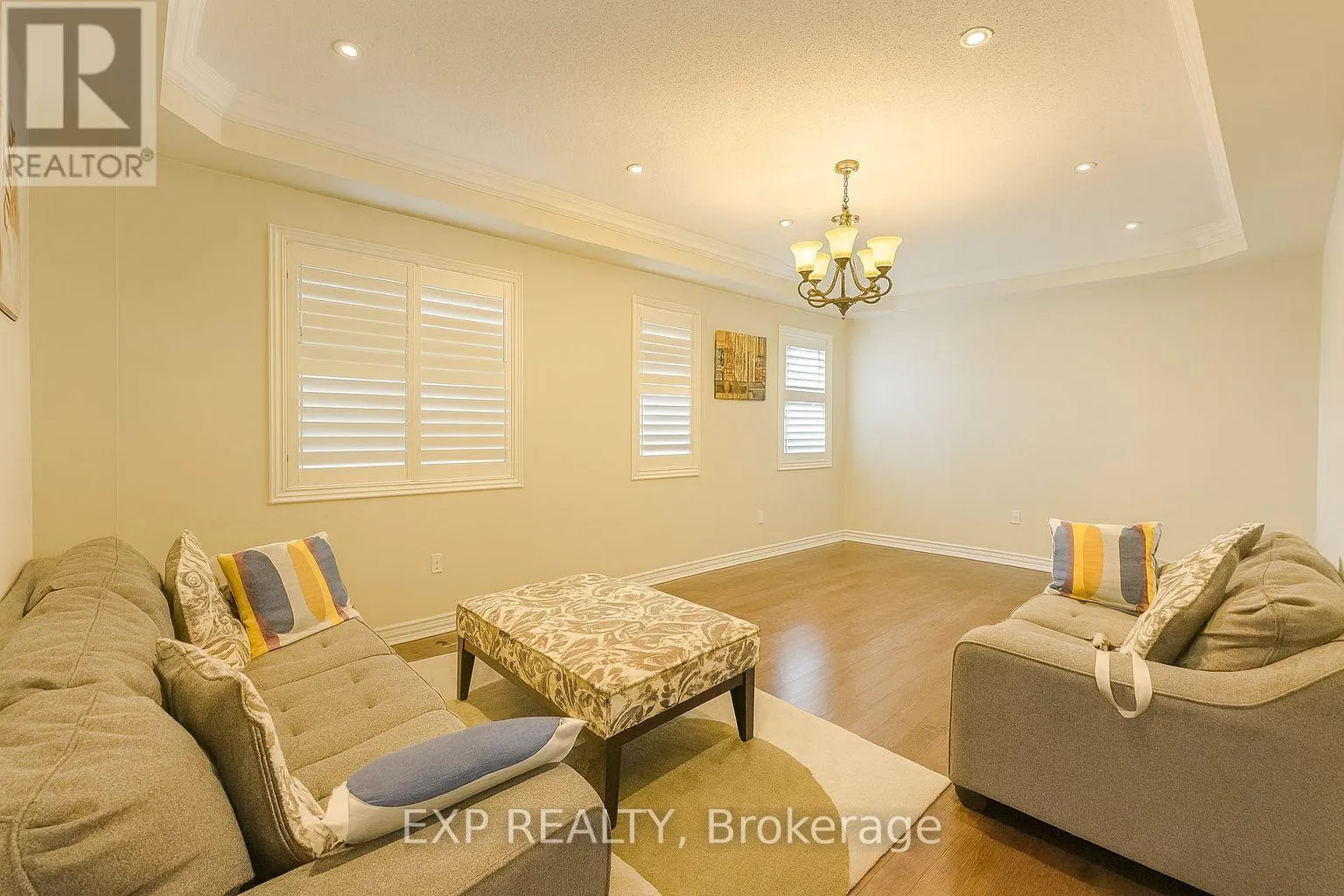 278 THE BRIDLE WALK