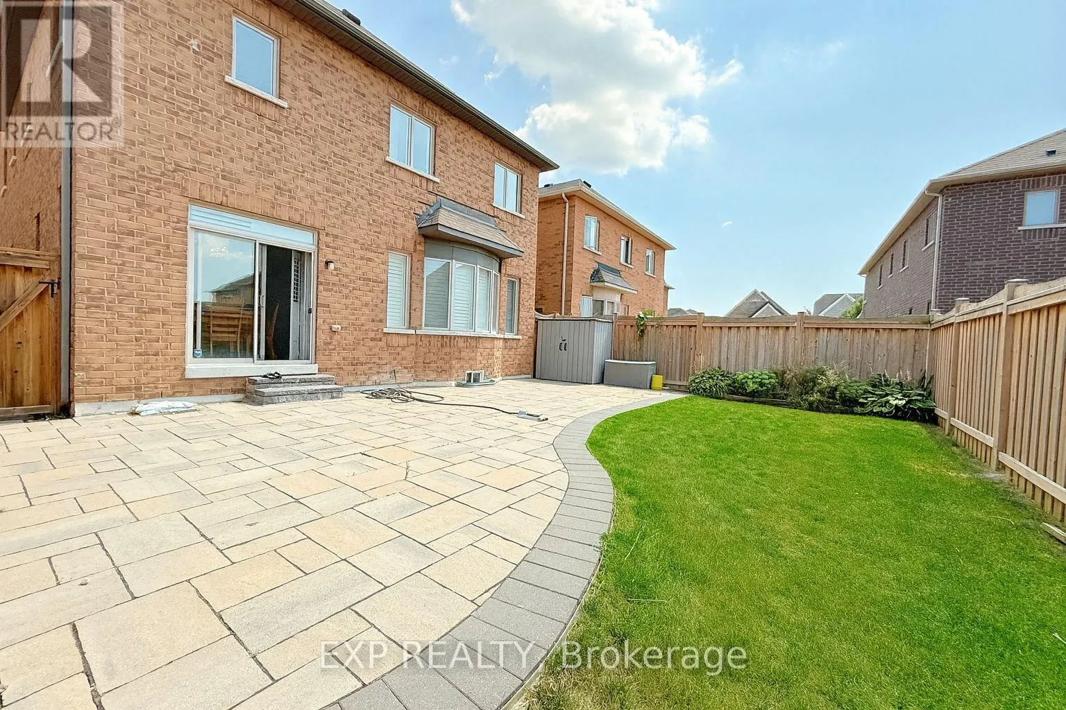 278 THE BRIDLE WALK