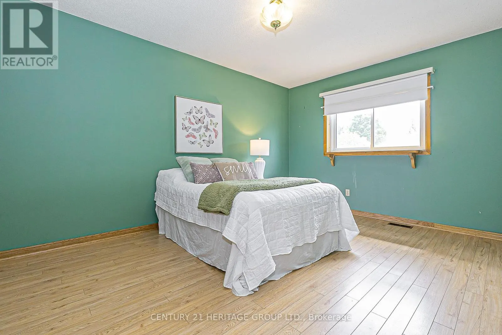 4 BECKETT AVENUE