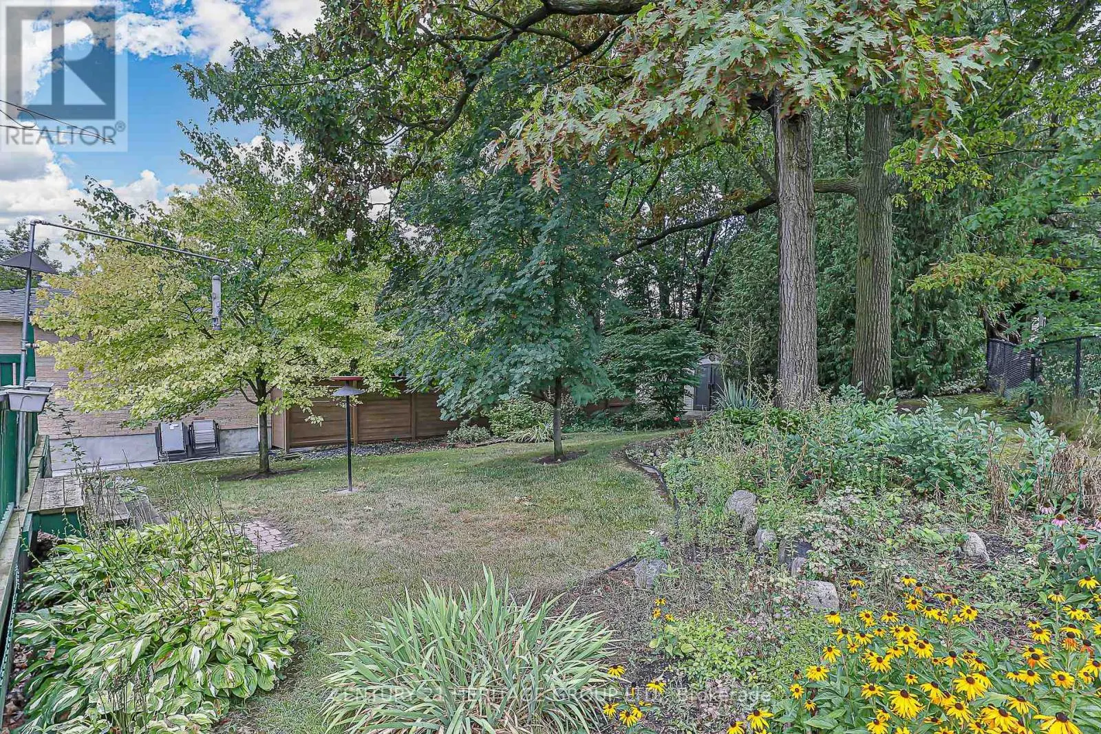 4 BECKETT AVENUE