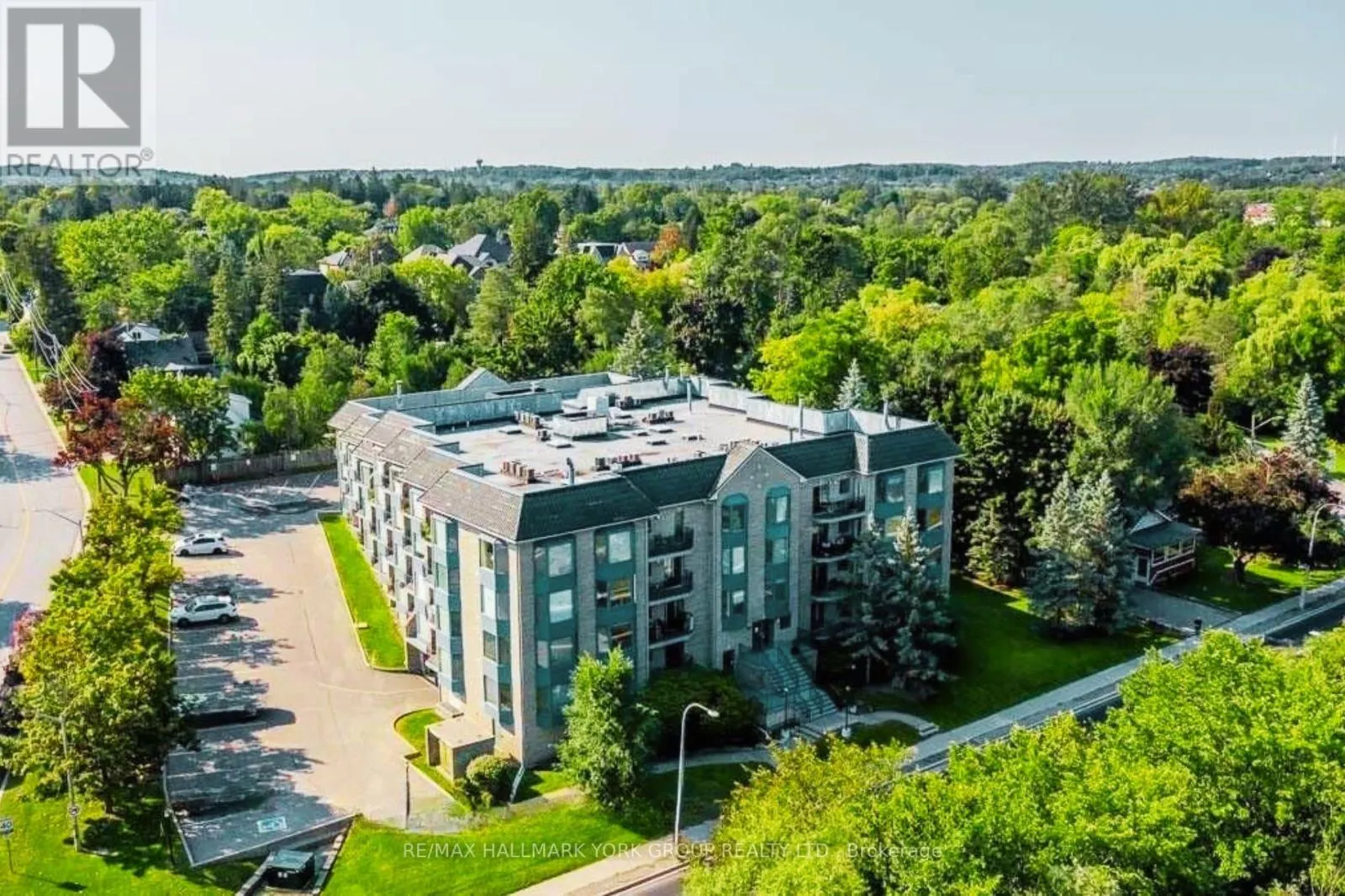 310 - 85 WELLINGTON STREET W
