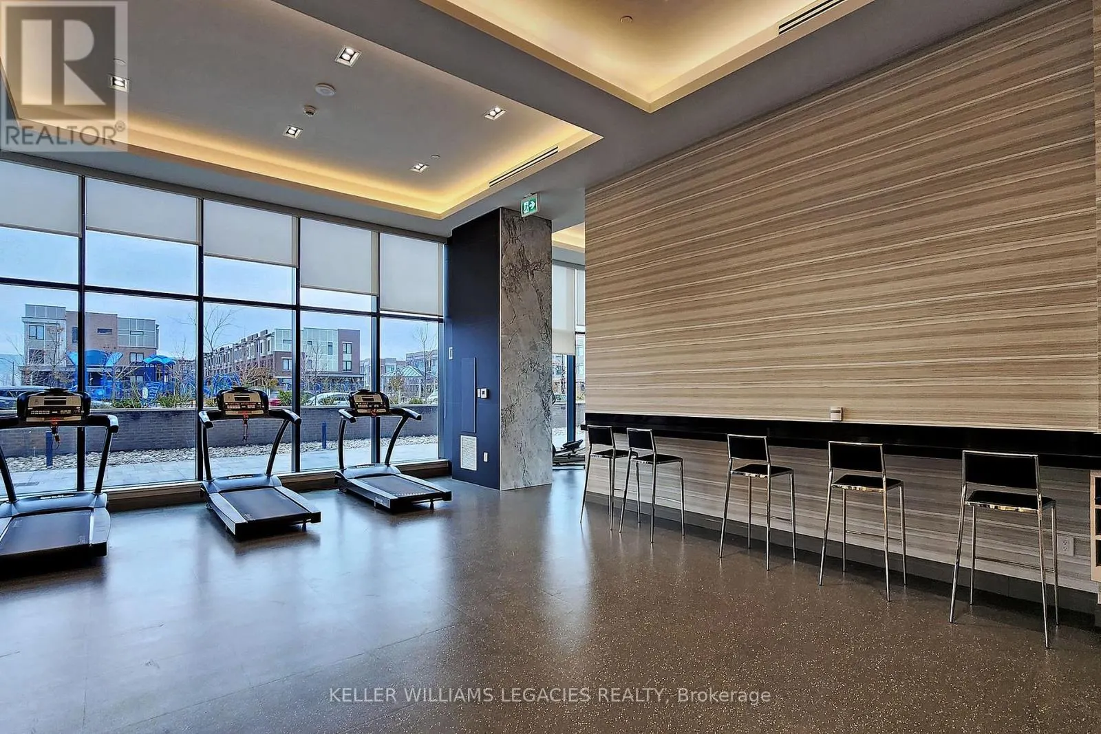 211 - 100 EAGLE ROCK WAY