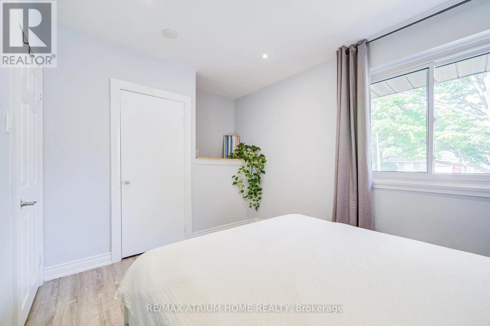 29 STARLIGHT CRESCENT E