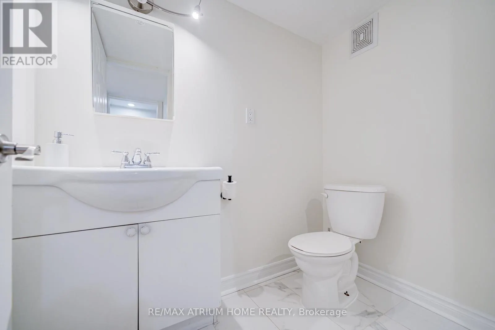 29 STARLIGHT CRESCENT E