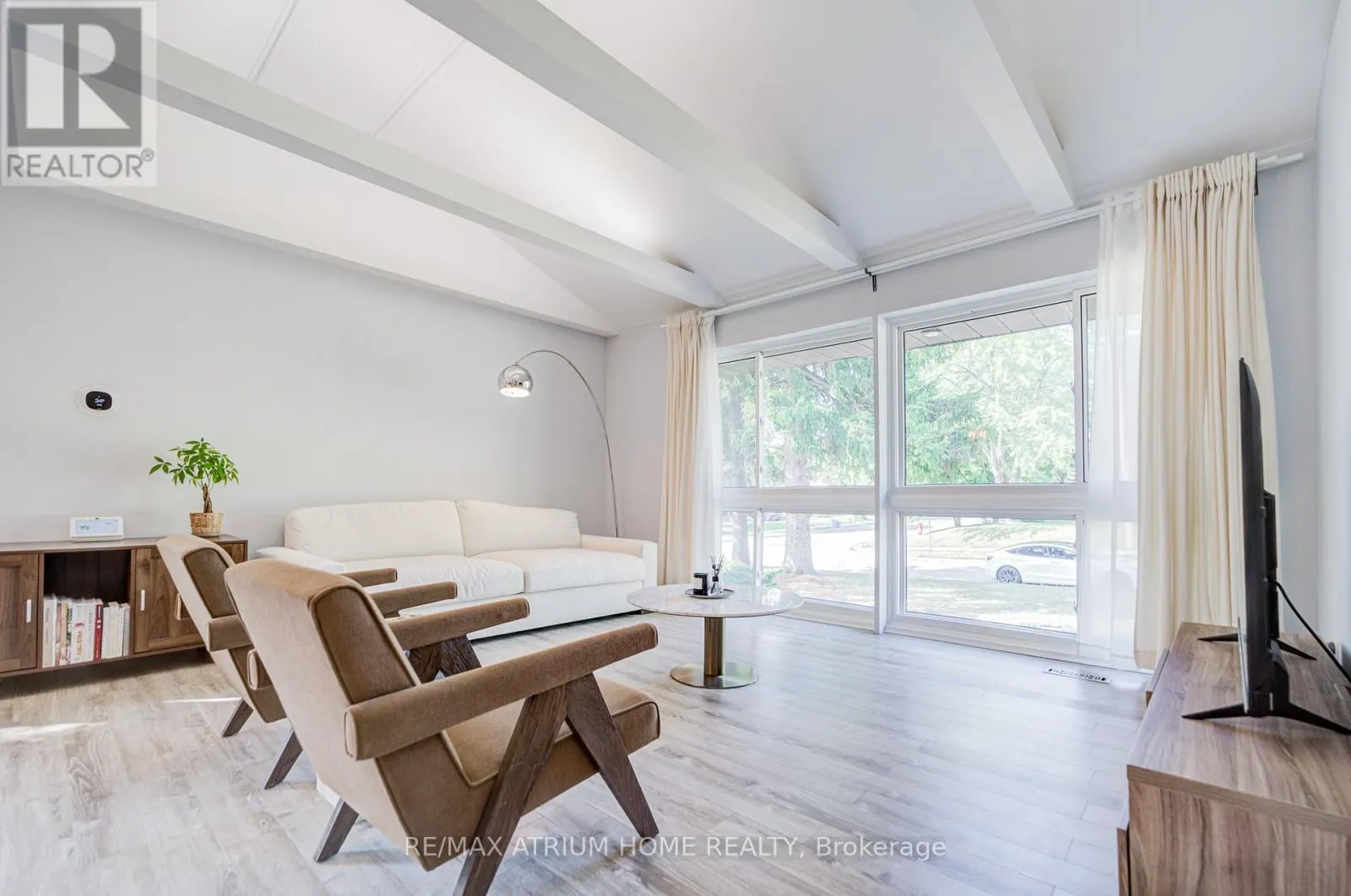 29 STARLIGHT CRESCENT E