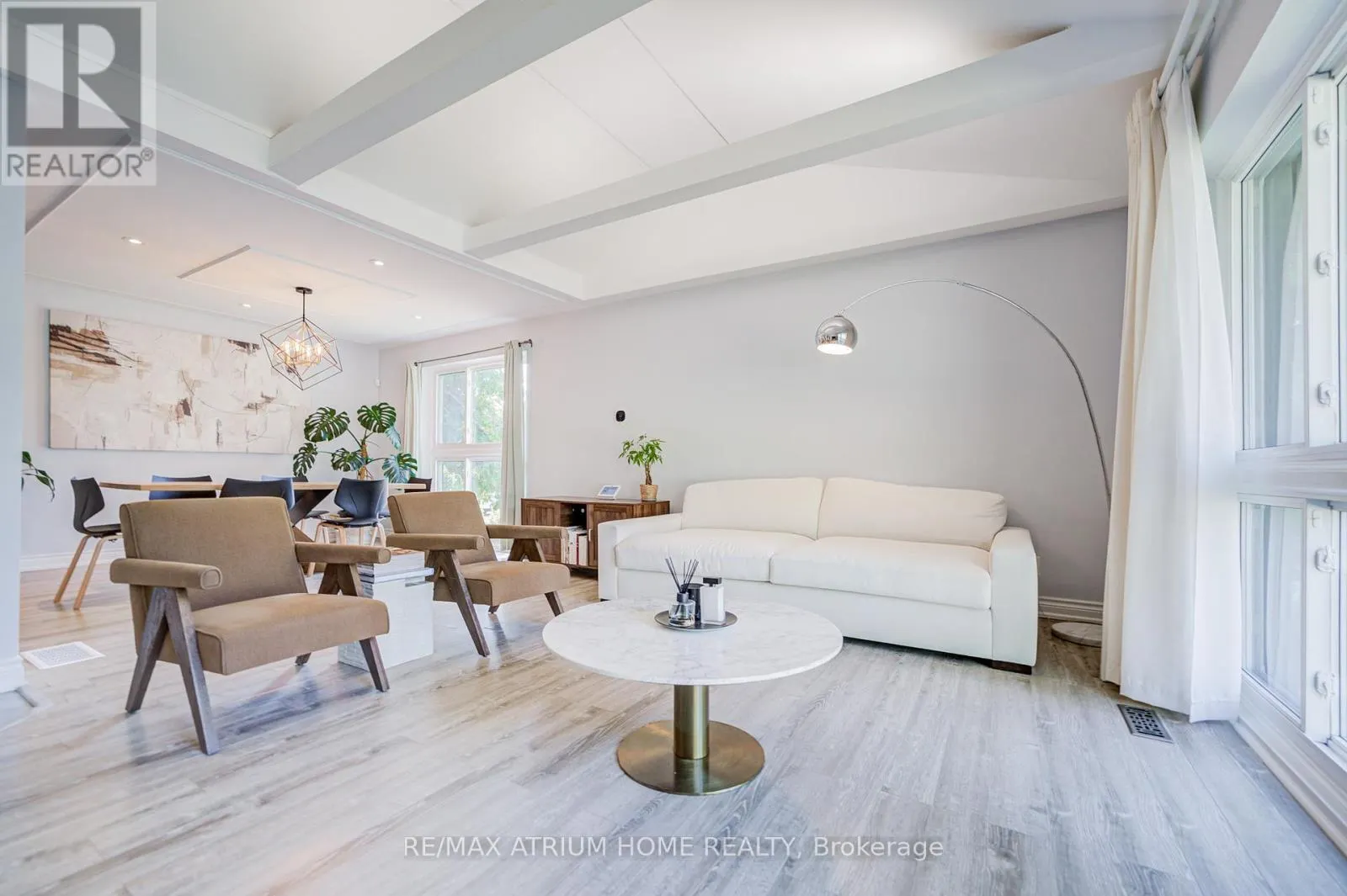 29 STARLIGHT CRESCENT E