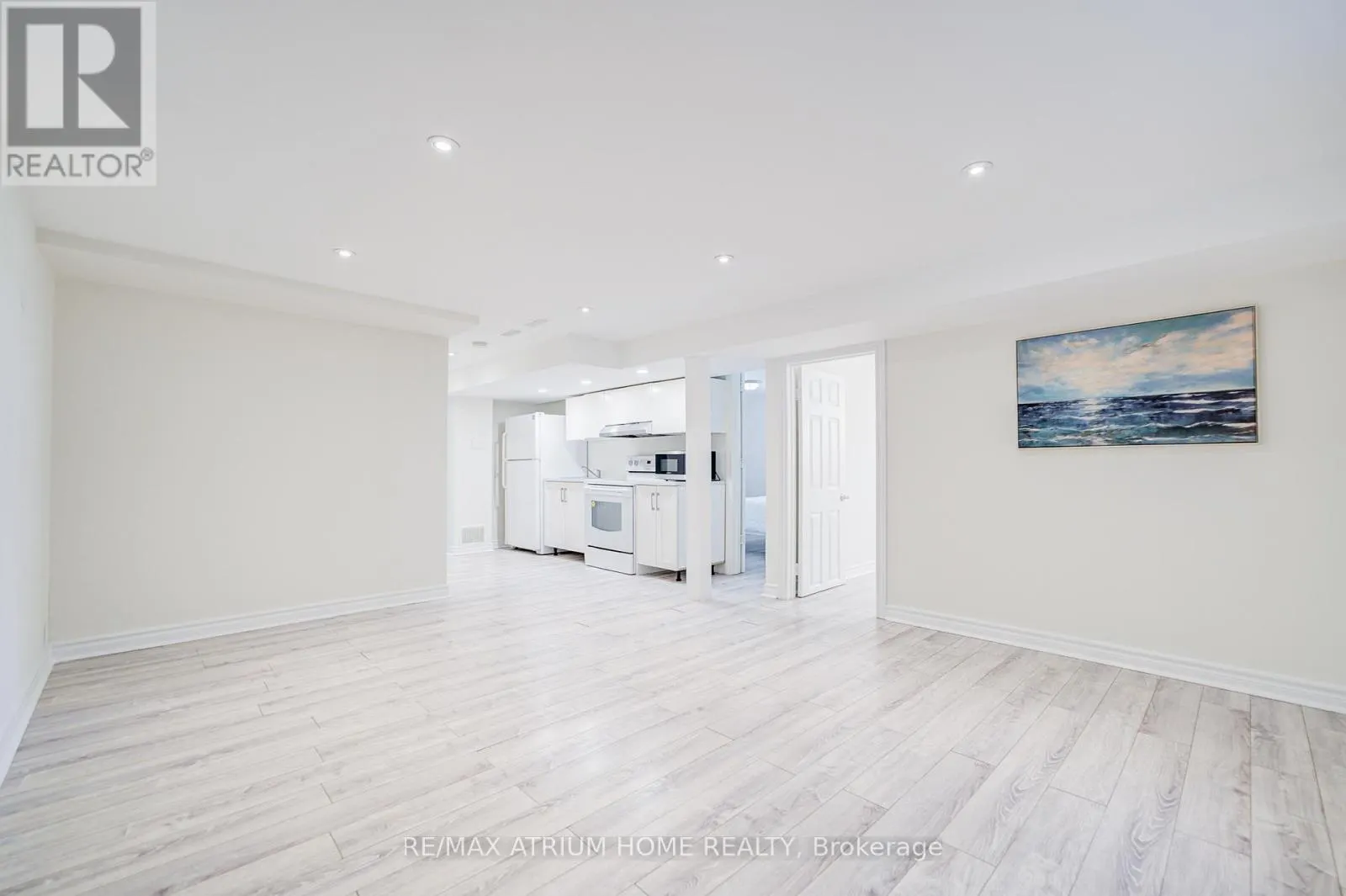 29 STARLIGHT CRESCENT E