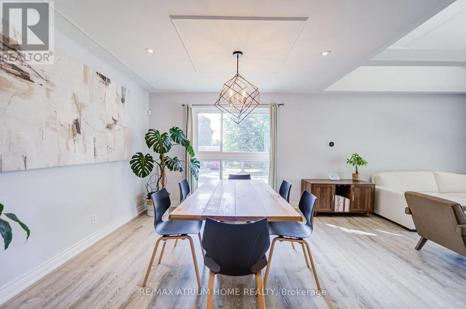 29 STARLIGHT CRESCENT E