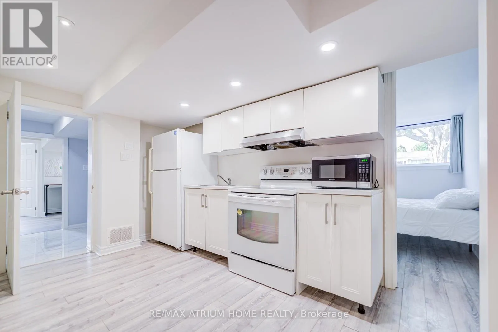 29 STARLIGHT CRESCENT E