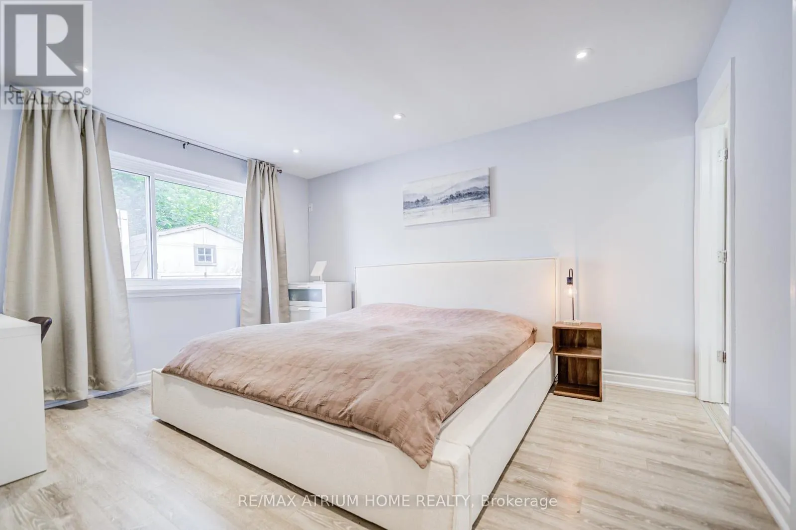 29 STARLIGHT CRESCENT E