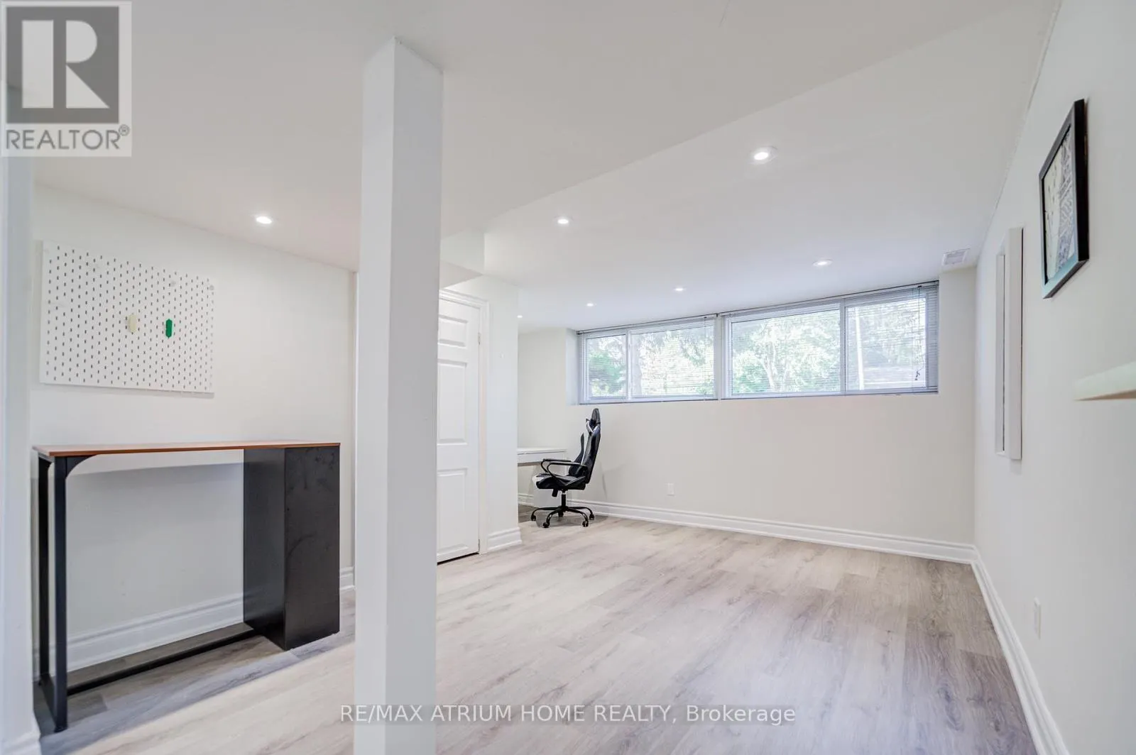 29 STARLIGHT CRESCENT E