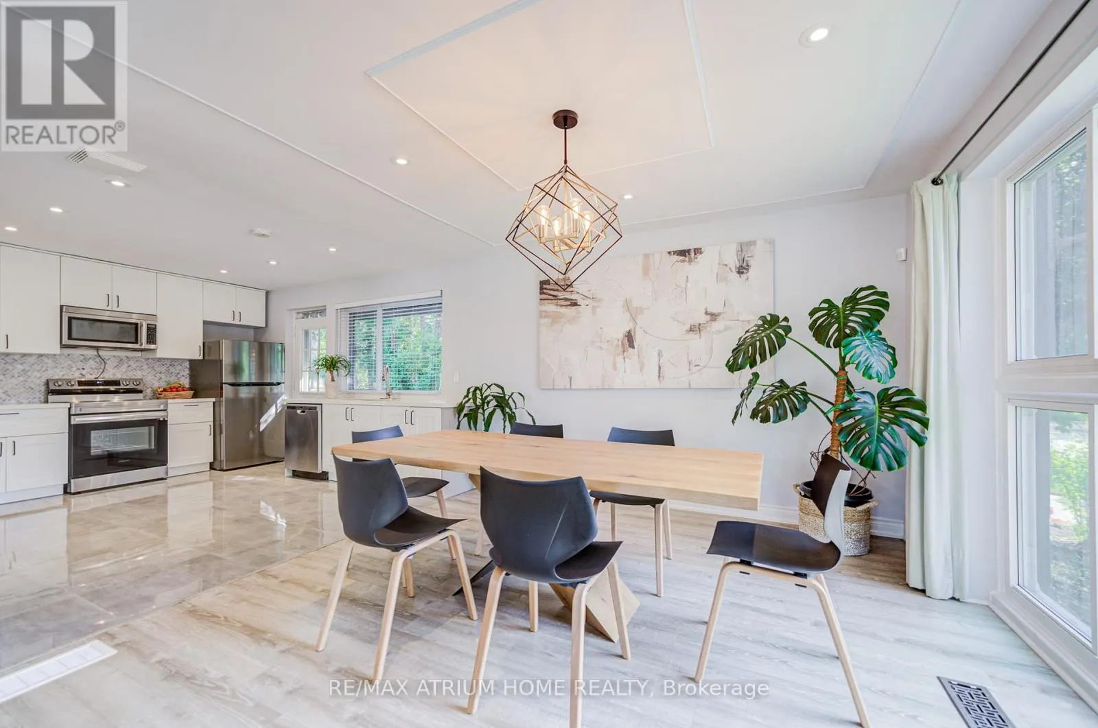 29 STARLIGHT CRESCENT E