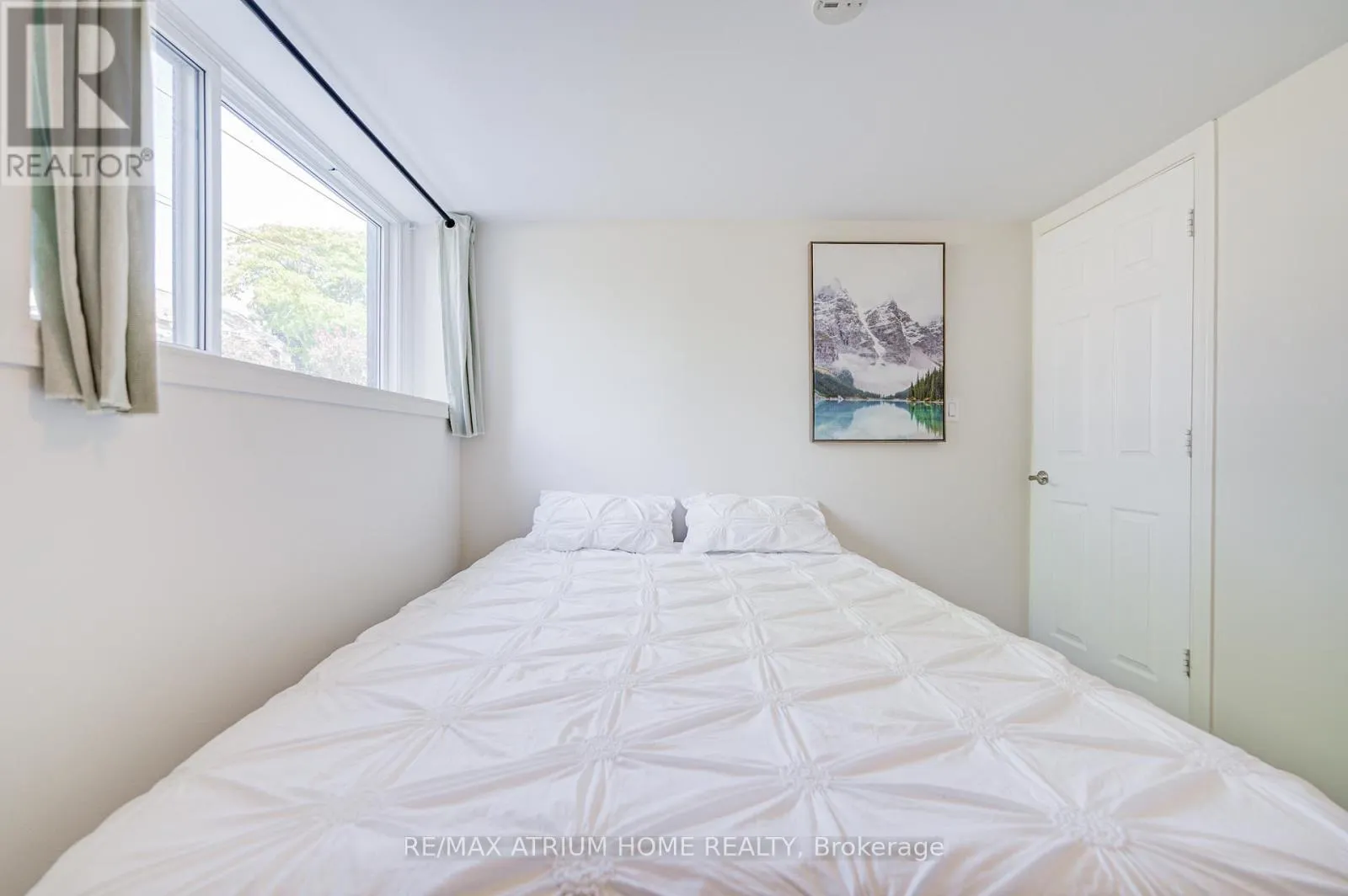 29 STARLIGHT CRESCENT E