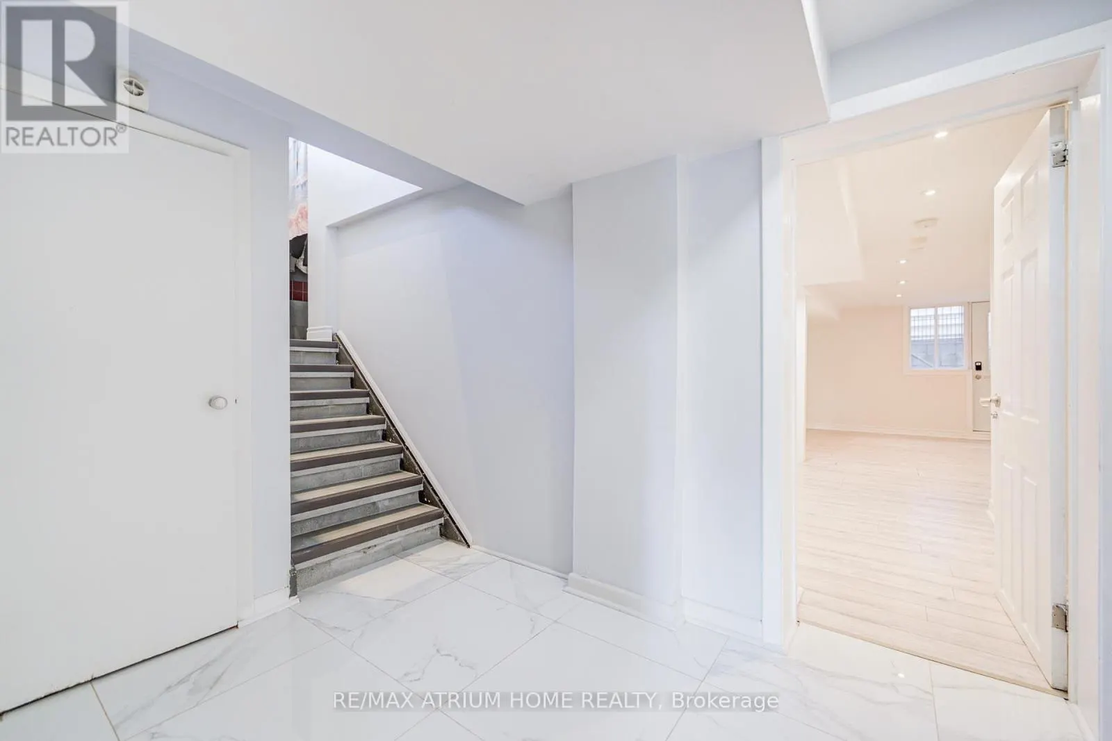 29 STARLIGHT CRESCENT E