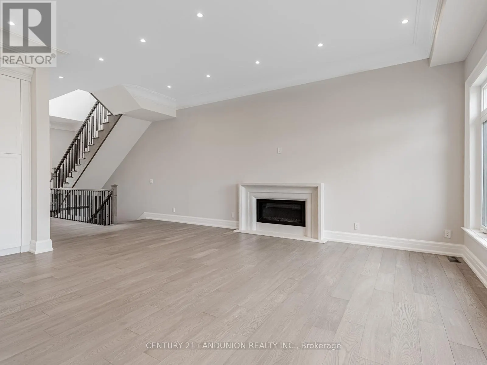 36A ELM GROVE AVENUE