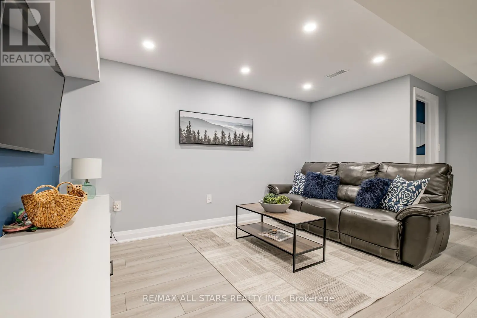 166 JAMES RATCLIFF AVENUE