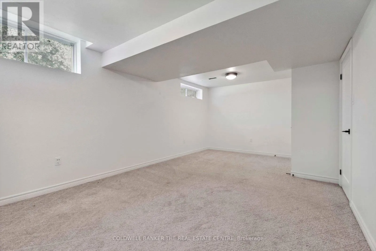 54 PINE POST ROAD