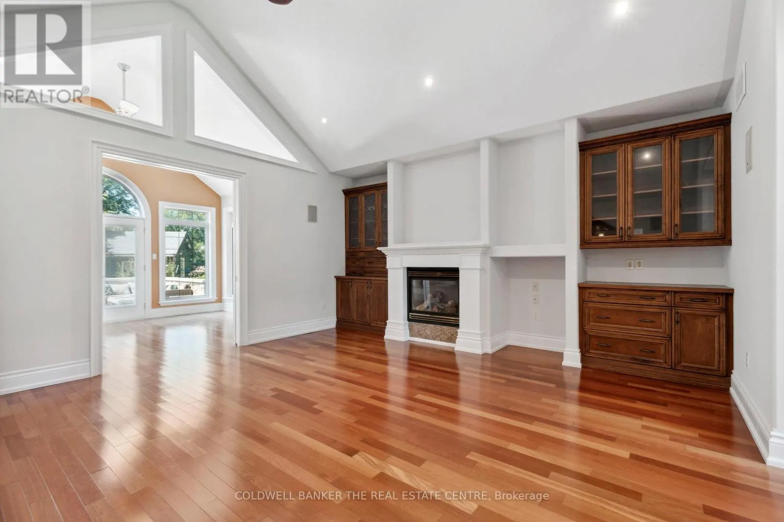54 PINE POST ROAD