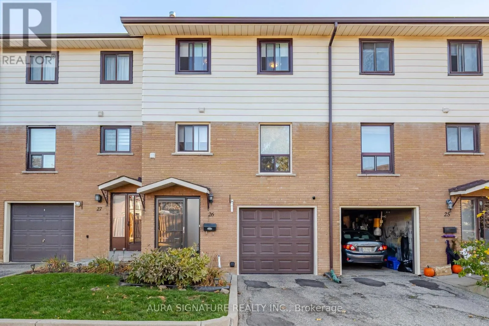 26 - 88 RAINBOW DRIVE