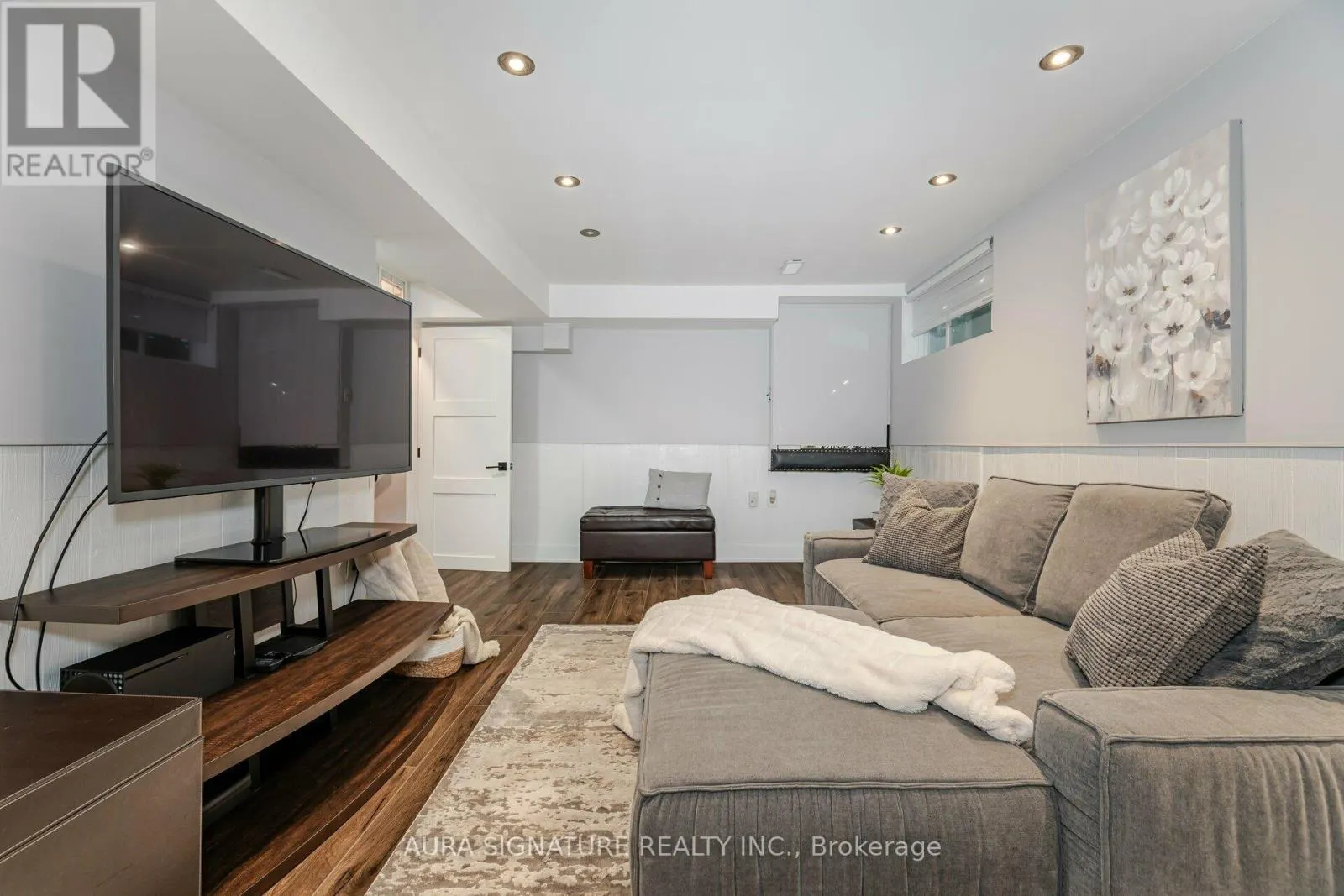 26 - 88 RAINBOW DRIVE