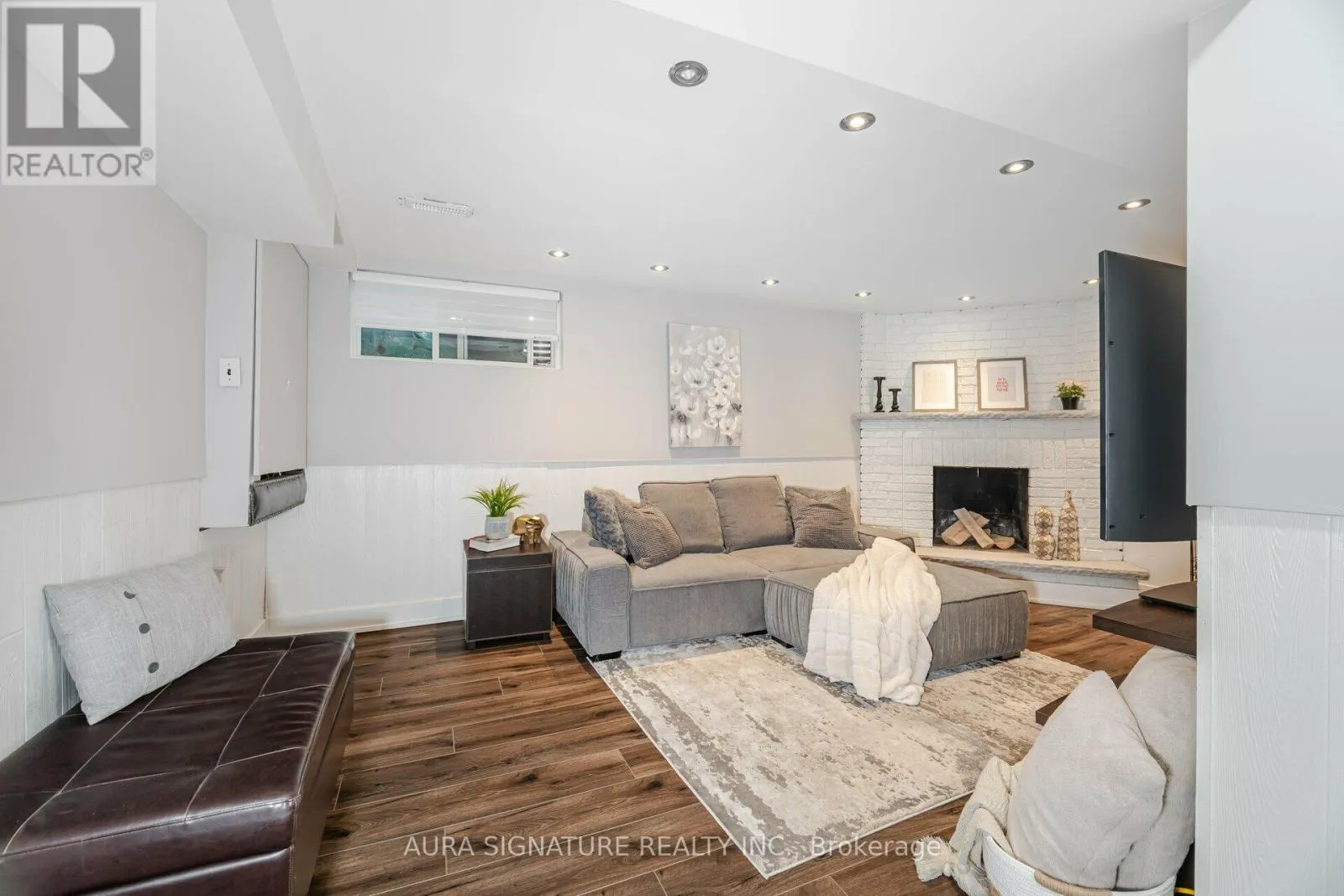 26 - 88 RAINBOW DRIVE